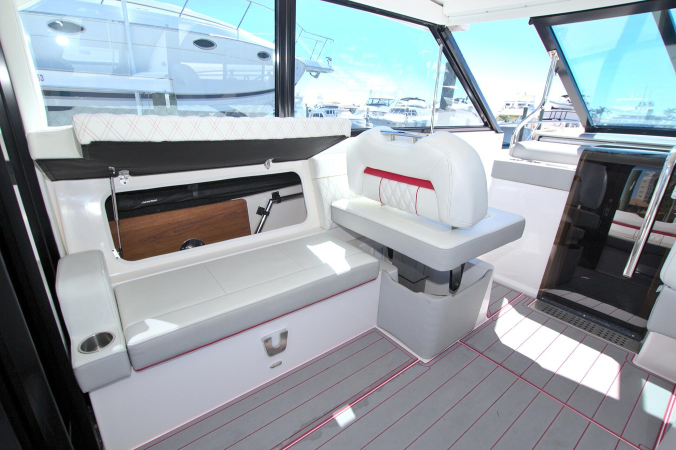 https://arconyachts.ams3.digitaloceanspaces.com/172434/conversions/large_4603542-optimize.jpg