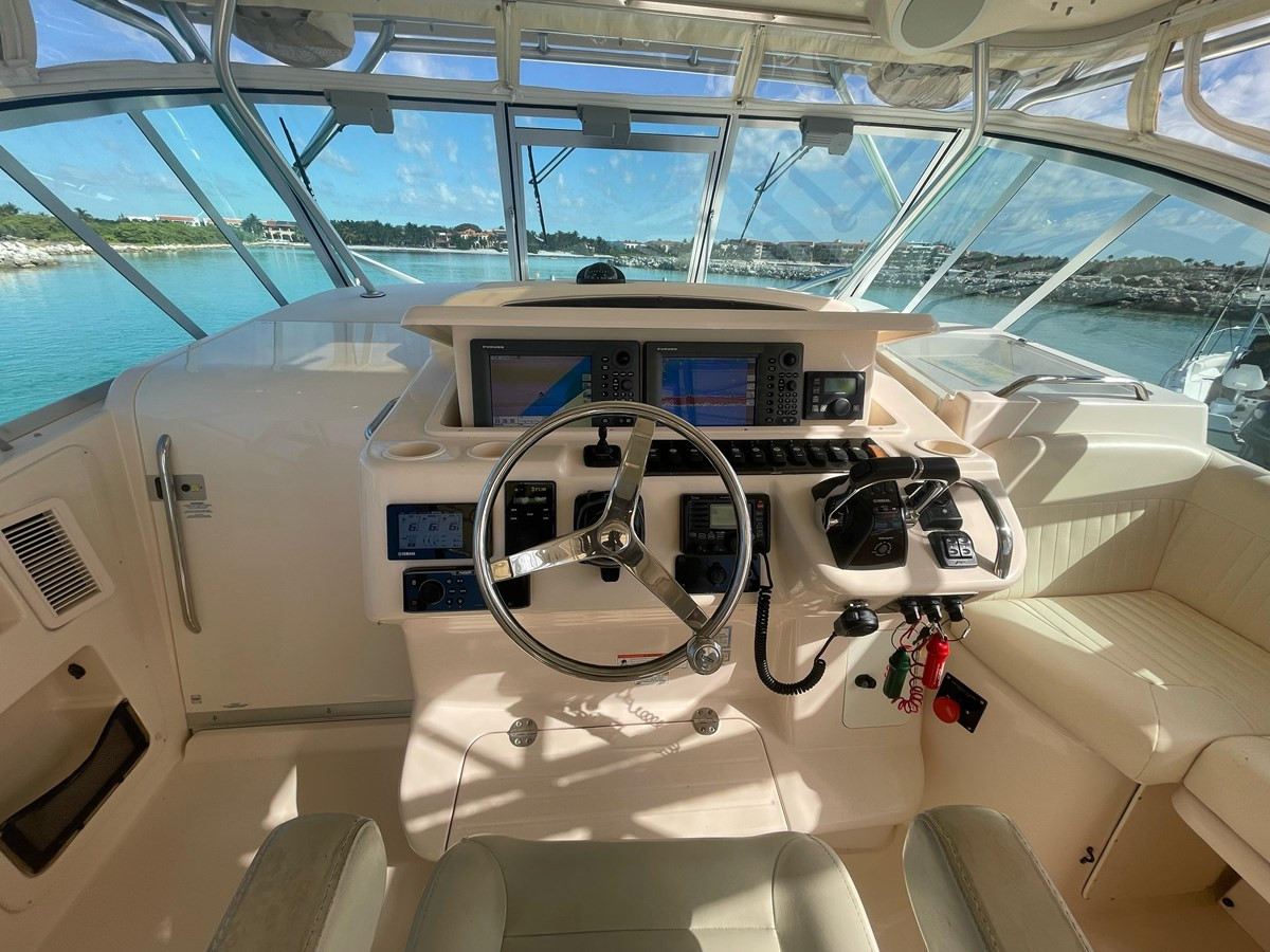 https://arconyachts.ams3.digitaloceanspaces.com/172526/conversions/large_4724545-optimize.jpg