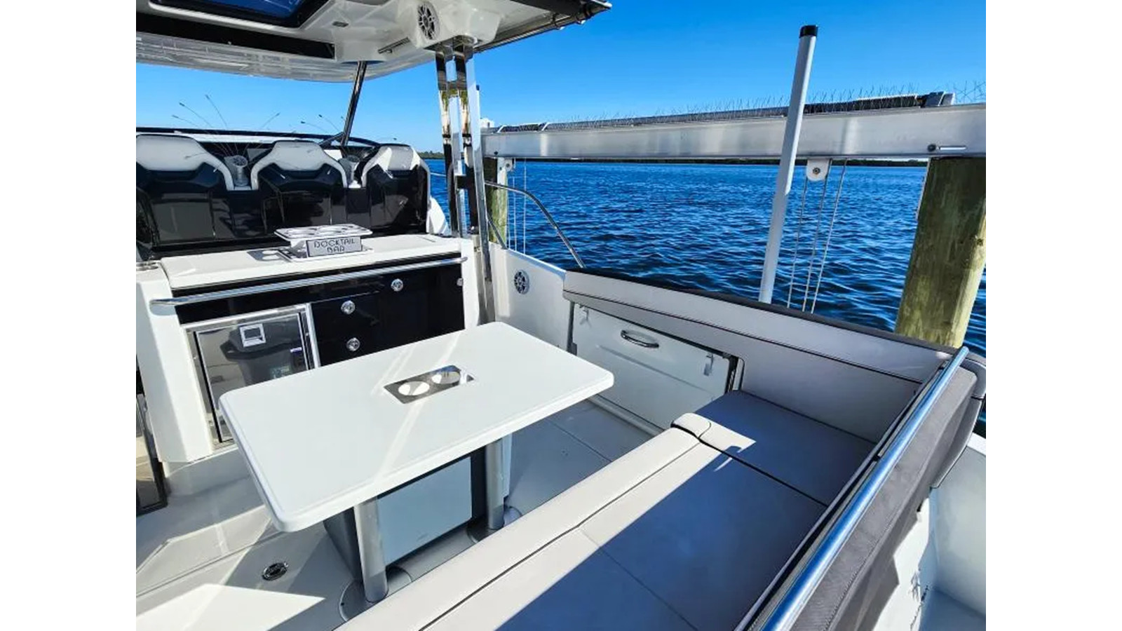 https://arconyachts.ams3.digitaloceanspaces.com/172529/conversions/large_4723346-optimize.jpg