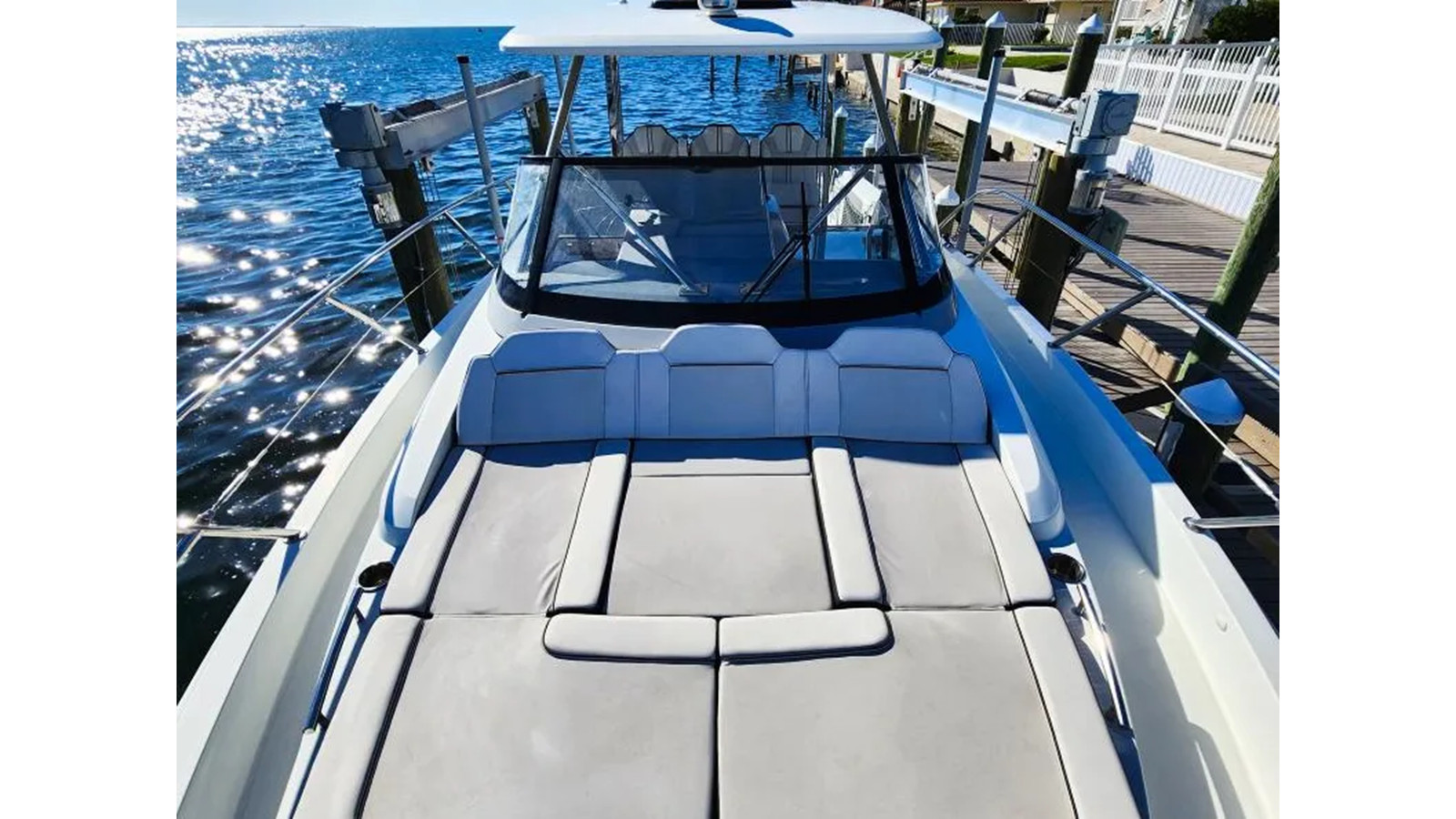 https://arconyachts.ams3.digitaloceanspaces.com/172563/conversions/large_4723356-optimize.jpg