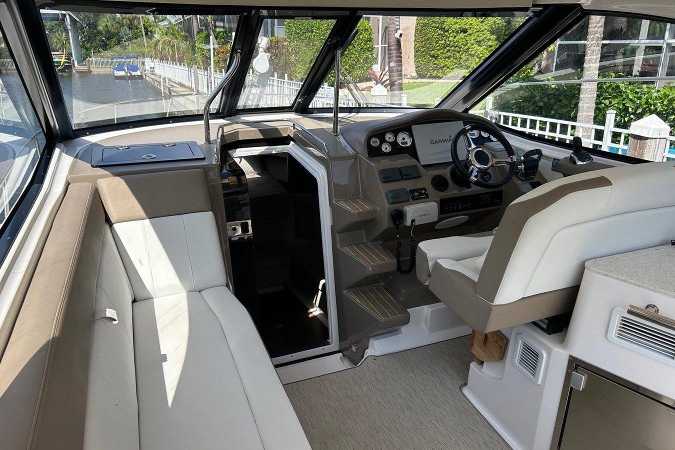 https://arconyachts.ams3.digitaloceanspaces.com/172626/conversions/large_4776157-optimize.jpg
