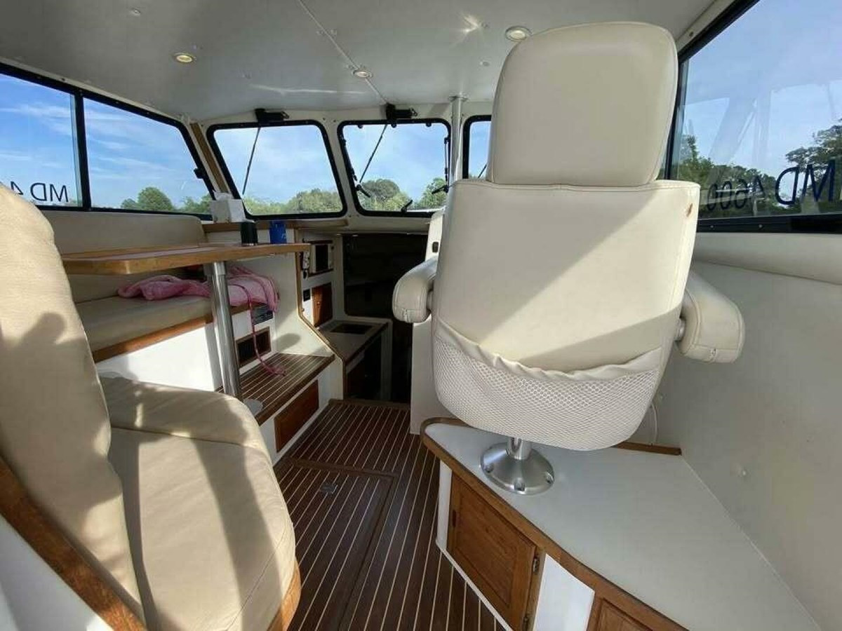 https://arconyachts.ams3.digitaloceanspaces.com/172664/conversions/large_4859479-optimize.jpg