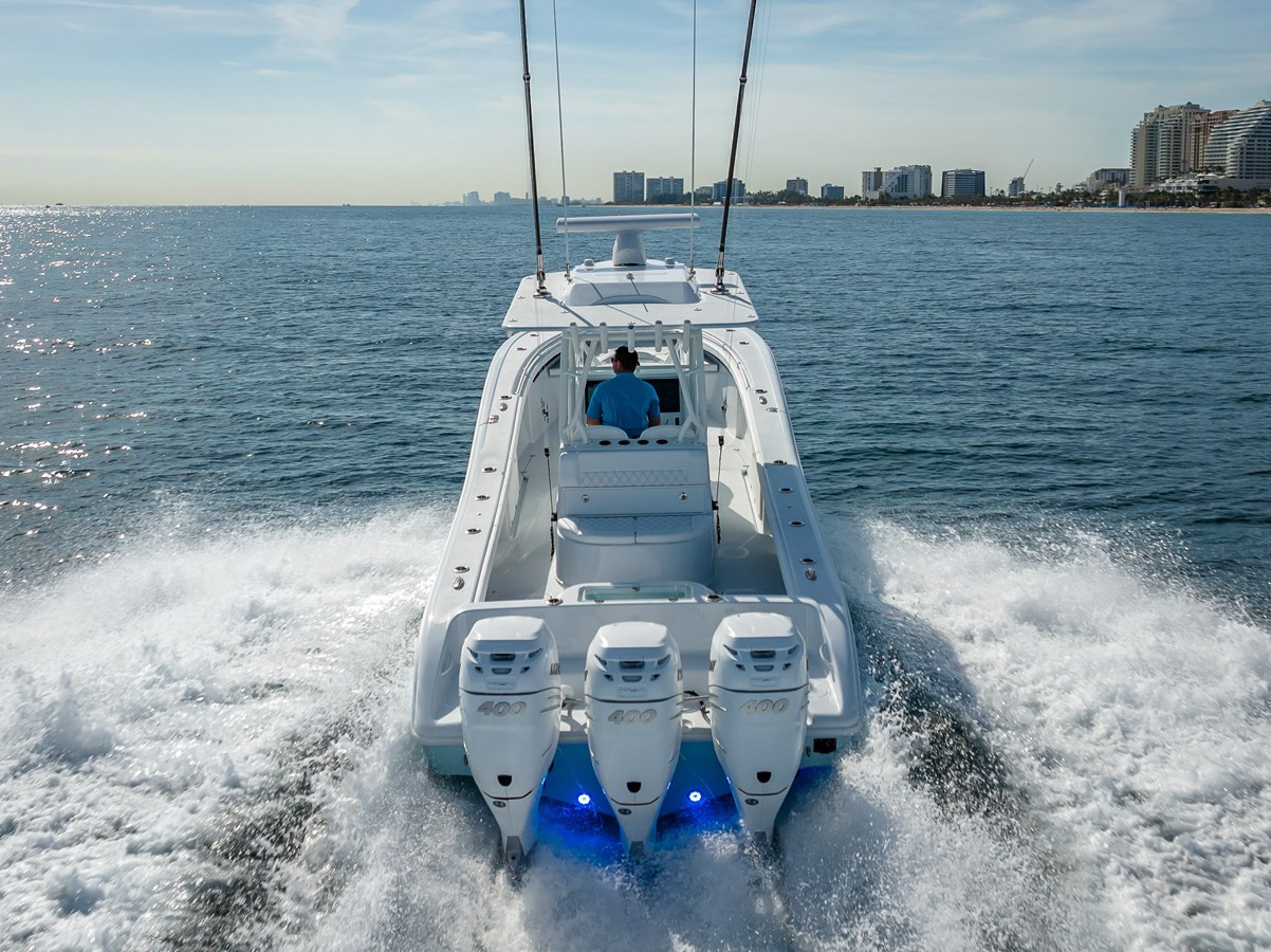 https://arconyachts.ams3.digitaloceanspaces.com/172673/conversions/large_4828930-optimize.jpg