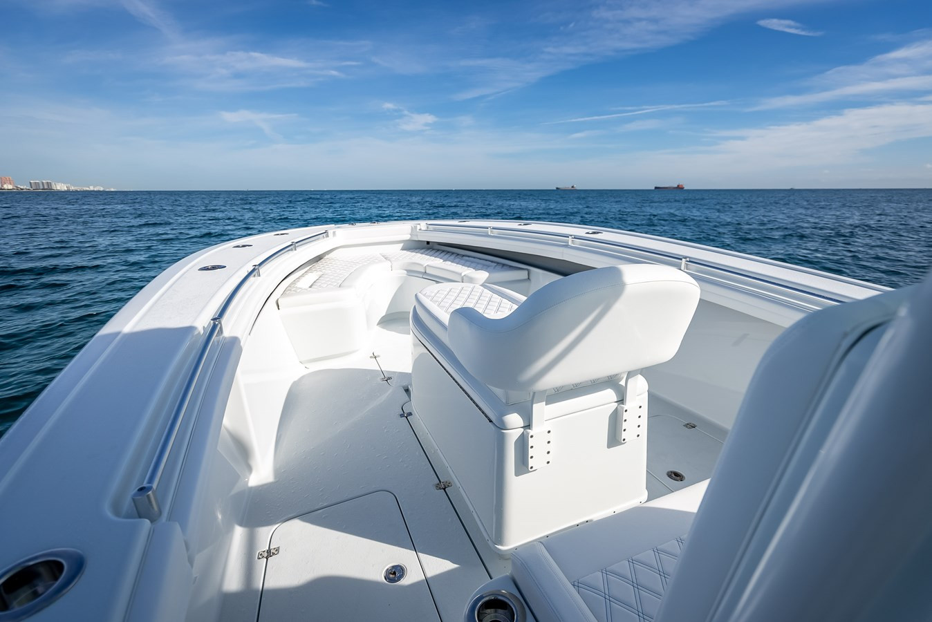 https://arconyachts.ams3.digitaloceanspaces.com/172685/conversions/large_4828934-optimize.jpg