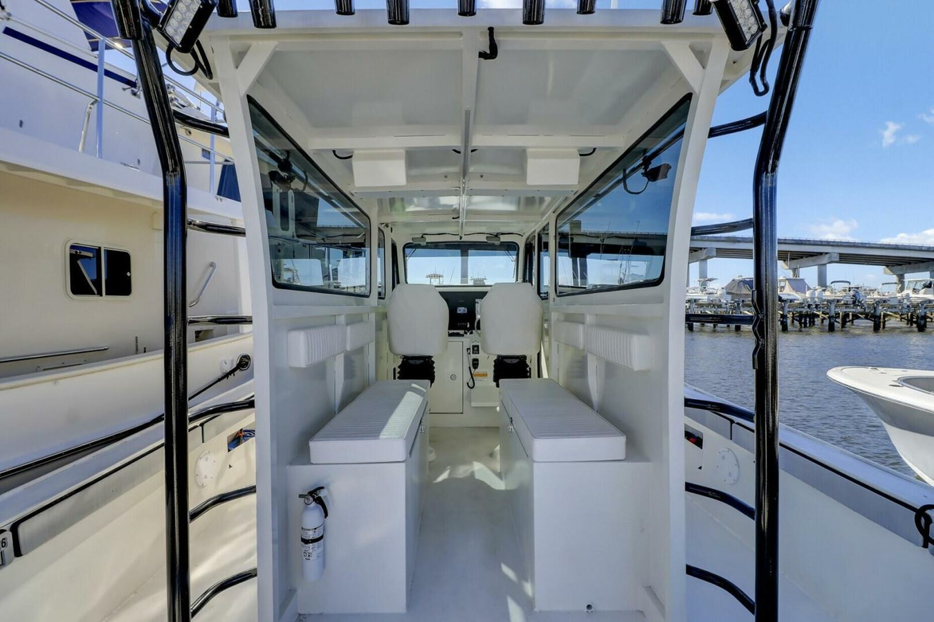 https://arconyachts.ams3.digitaloceanspaces.com/172779/conversions/large_4577983-optimize.jpg