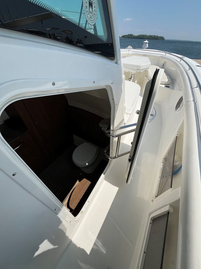 https://arconyachts.ams3.digitaloceanspaces.com/172962/conversions/large_4688485-optimize.jpg