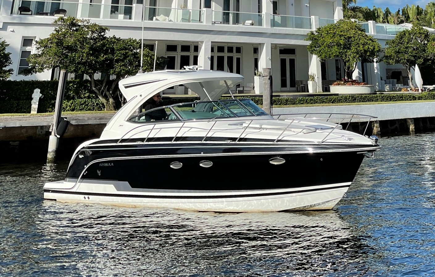 https://arconyachts.ams3.digitaloceanspaces.com/173037/conversions/large_3434545-optimize.jpg