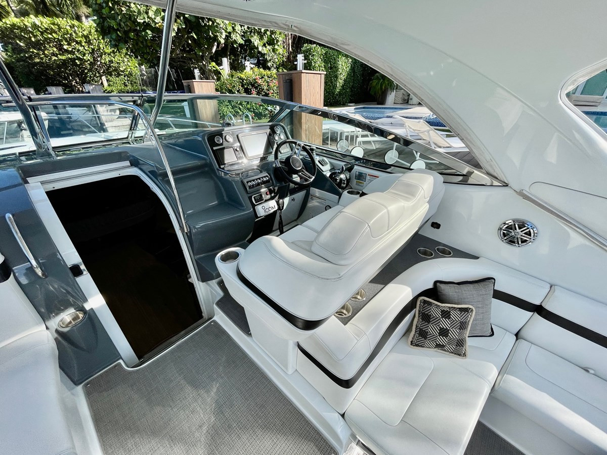 https://arconyachts.ams3.digitaloceanspaces.com/173060/conversions/large_3434554-optimize.jpg