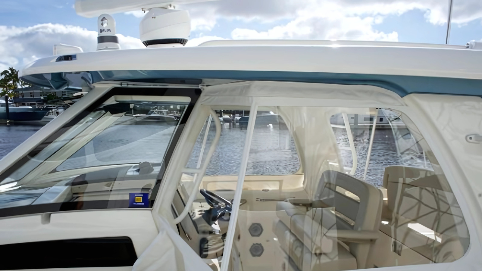 https://arconyachts.ams3.digitaloceanspaces.com/173100/conversions/large_4495065-optimize.jpg