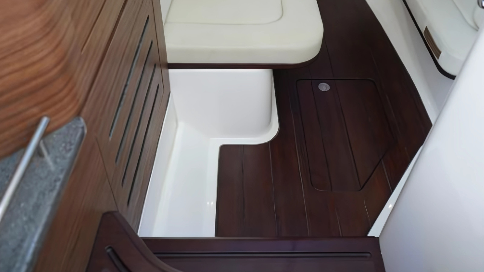 https://arconyachts.ams3.digitaloceanspaces.com/173178/conversions/large_4495087-optimize.jpg