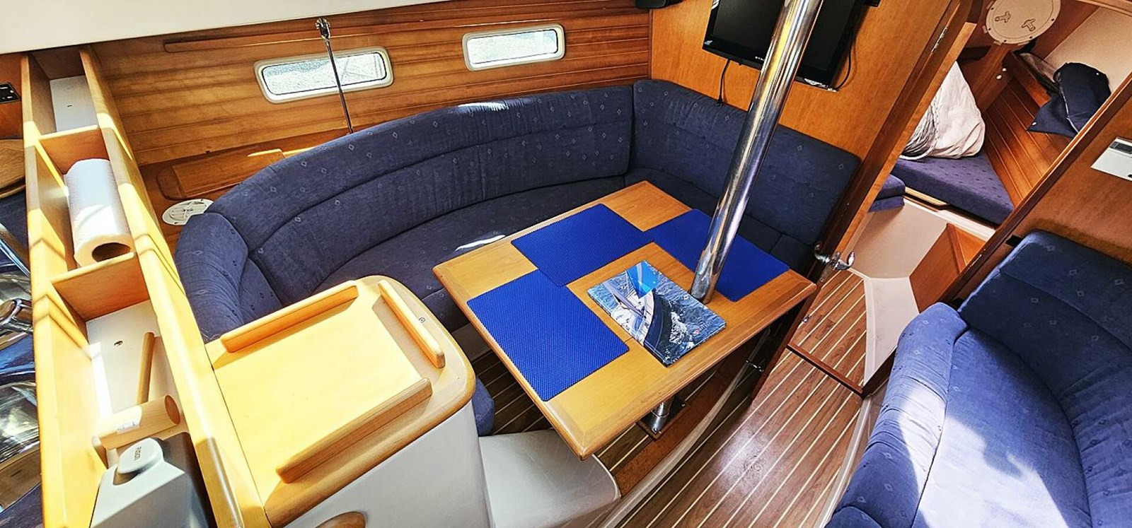 https://arconyachts.ams3.digitaloceanspaces.com/173208/conversions/large_4626294-optimize.jpg