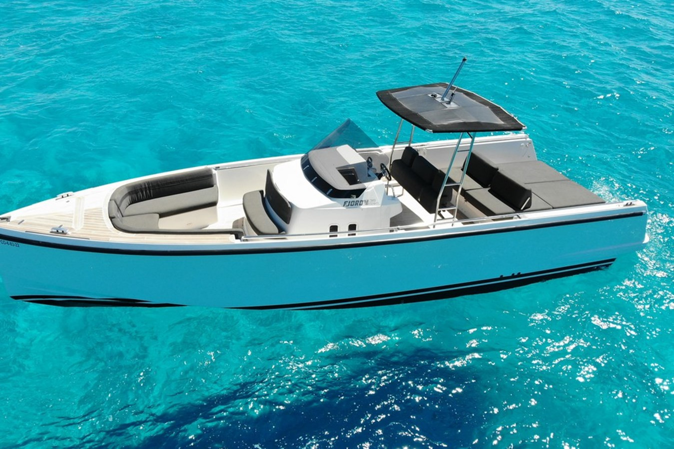 https://arconyachts.ams3.digitaloceanspaces.com/173242/conversions/large_4377476-optimize.jpg