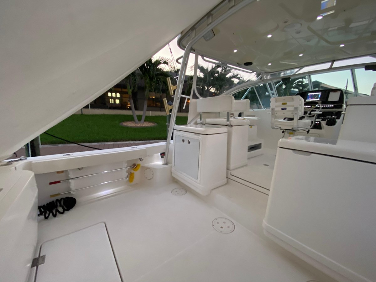 https://arconyachts.ams3.digitaloceanspaces.com/173290/conversions/large_4370074-optimize.jpg