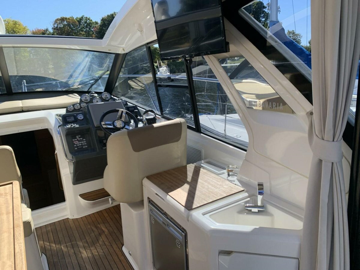 https://arconyachts.ams3.digitaloceanspaces.com/173294/conversions/large_4601082-optimize.jpg