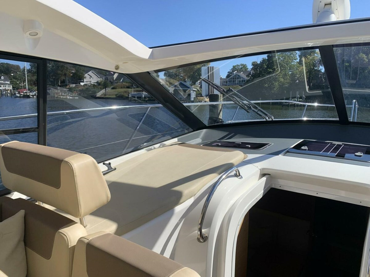 https://arconyachts.ams3.digitaloceanspaces.com/173347/conversions/large_4601100-optimize.jpg