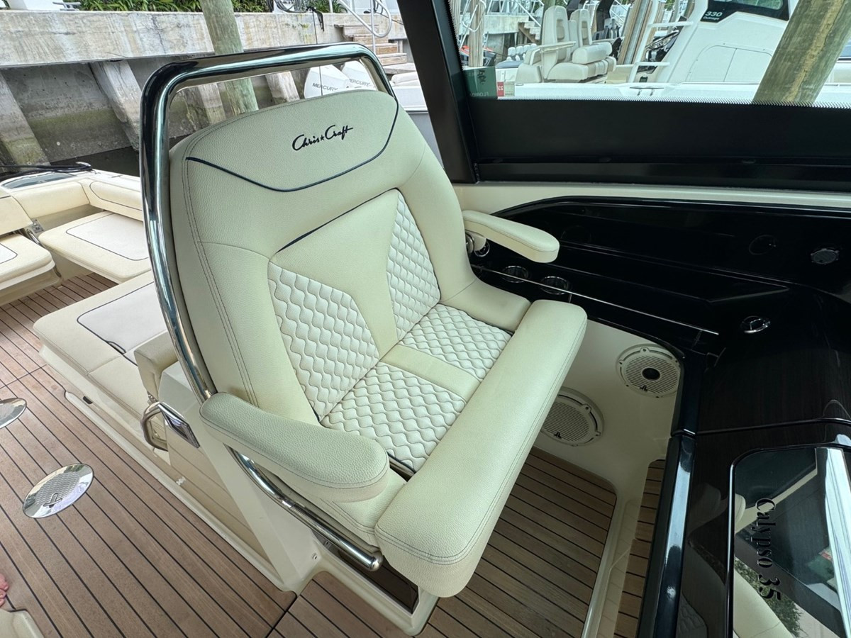 https://arconyachts.ams3.digitaloceanspaces.com/173378/conversions/large_4153949-optimize.jpg