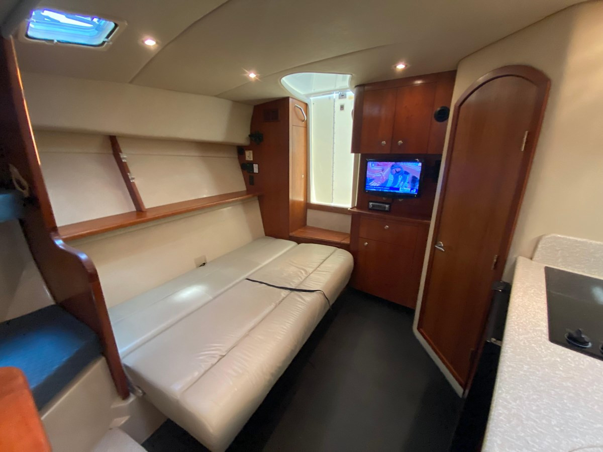 https://arconyachts.ams3.digitaloceanspaces.com/173415/conversions/large_4370118-optimize.jpg