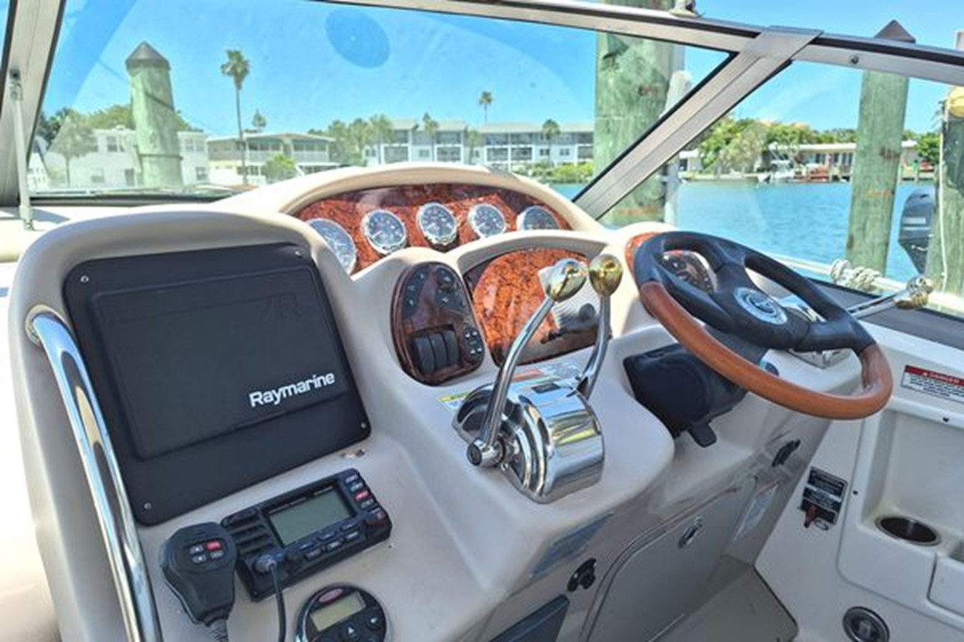 https://arconyachts.ams3.digitaloceanspaces.com/173490/conversions/large_3974645-optimize.jpg