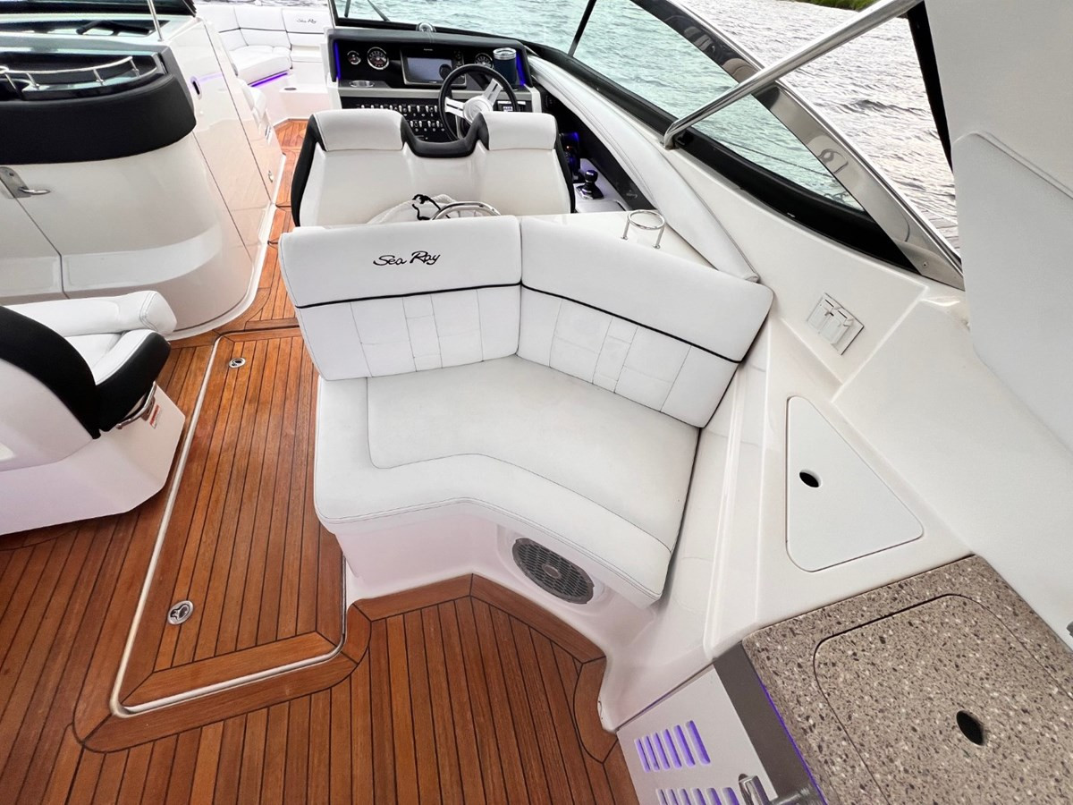 https://arconyachts.ams3.digitaloceanspaces.com/173491/conversions/large_4268869-optimize.jpg