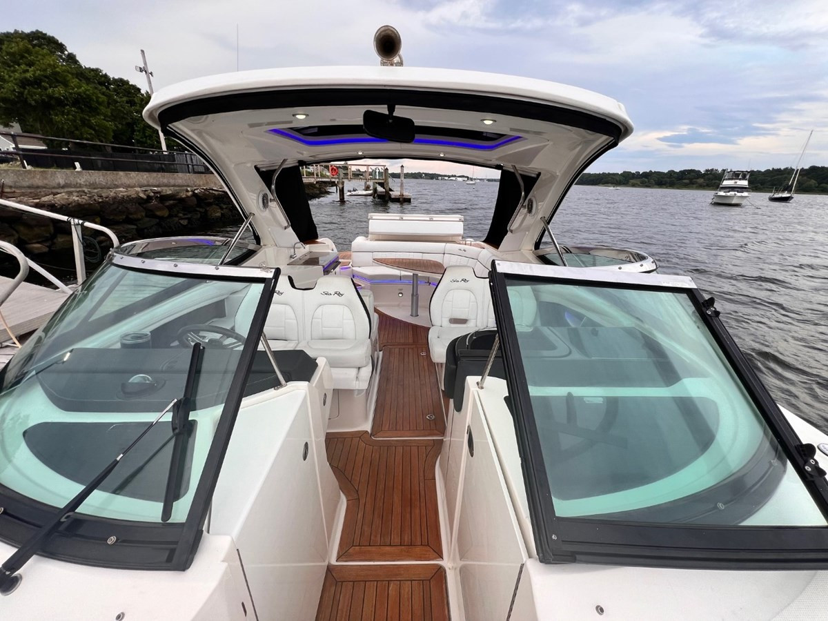 https://arconyachts.ams3.digitaloceanspaces.com/173507/conversions/large_4268875-optimize.jpg