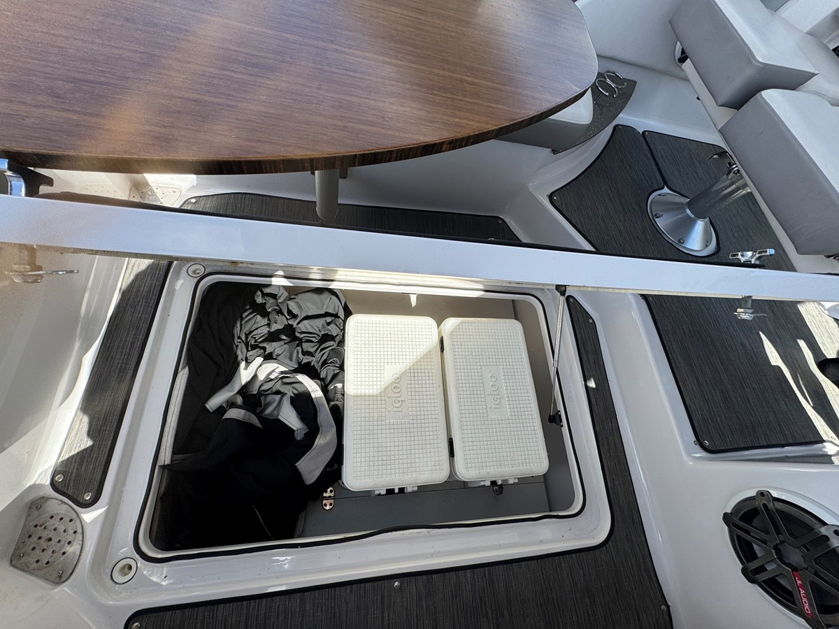 https://arconyachts.ams3.digitaloceanspaces.com/173520/conversions/large_4699097-optimize.jpg