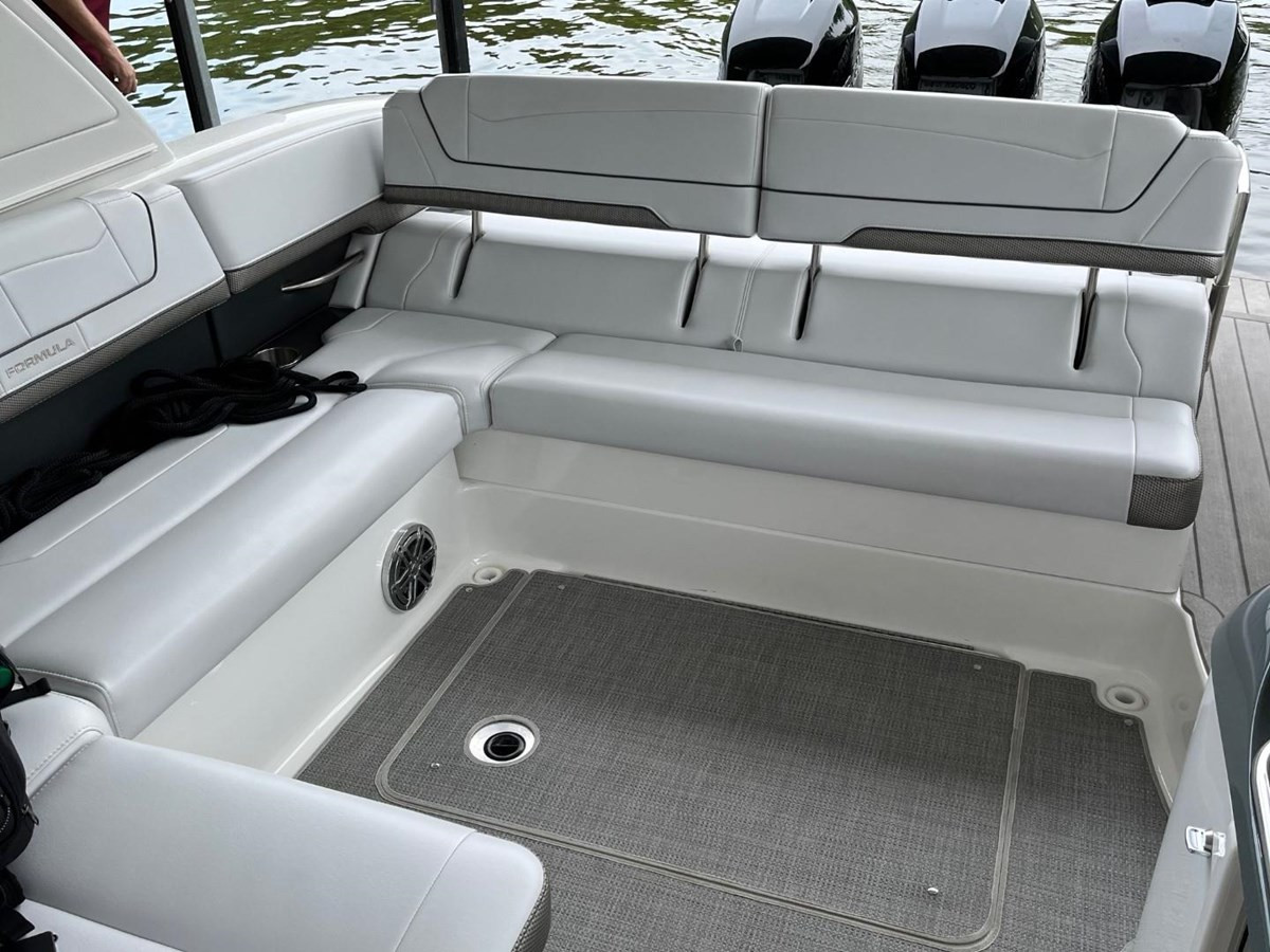 https://arconyachts.ams3.digitaloceanspaces.com/173584/conversions/large_4437864-optimize.jpg