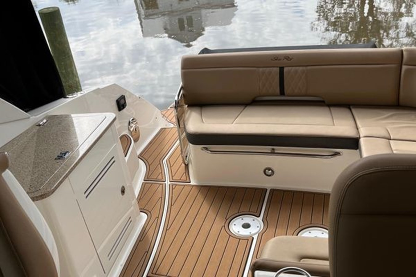 https://arconyachts.ams3.digitaloceanspaces.com/173621/conversions/large_4676769-optimize.jpg