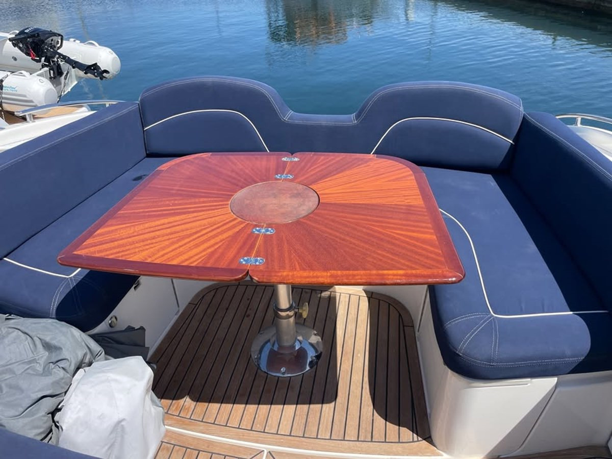 https://arconyachts.ams3.digitaloceanspaces.com/173650/conversions/large_4737511-optimize.jpg
