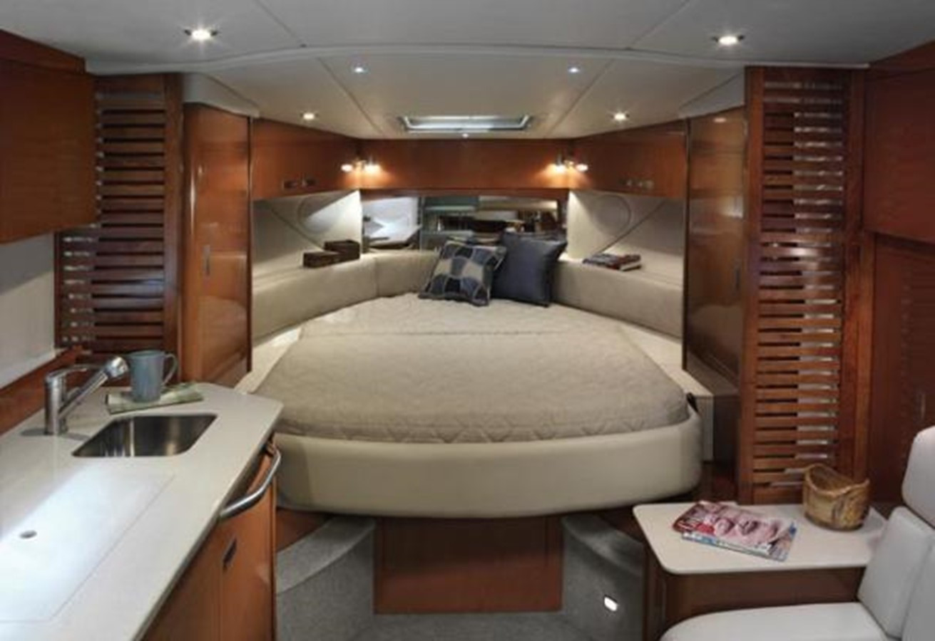 https://arconyachts.ams3.digitaloceanspaces.com/173686/conversions/large_1984293-optimize.jpg
