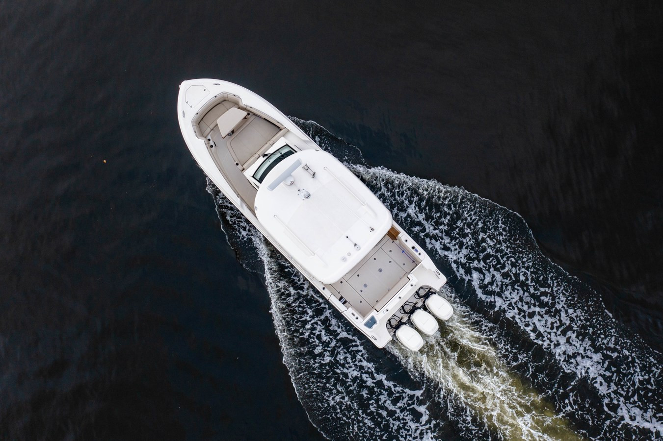 https://arconyachts.ams3.digitaloceanspaces.com/173761/conversions/large_3346705-optimize.jpg