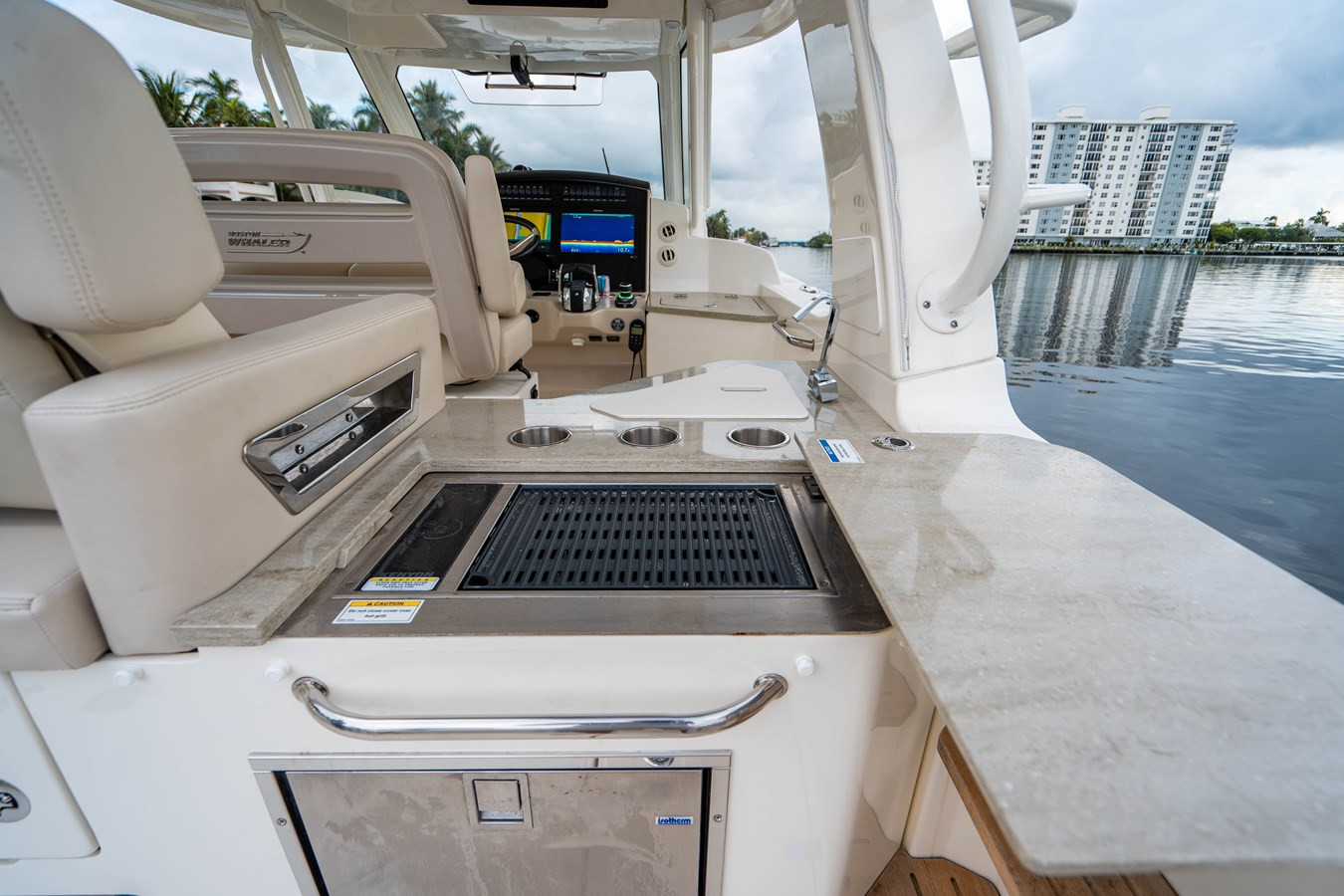 https://arconyachts.ams3.digitaloceanspaces.com/173794/conversions/large_3346716-optimize.jpg