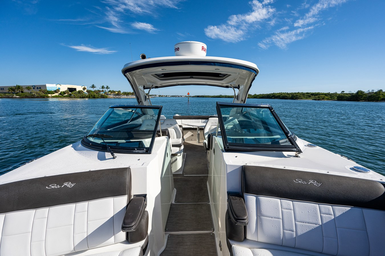https://arconyachts.ams3.digitaloceanspaces.com/173943/conversions/large_3679102-optimize.jpg