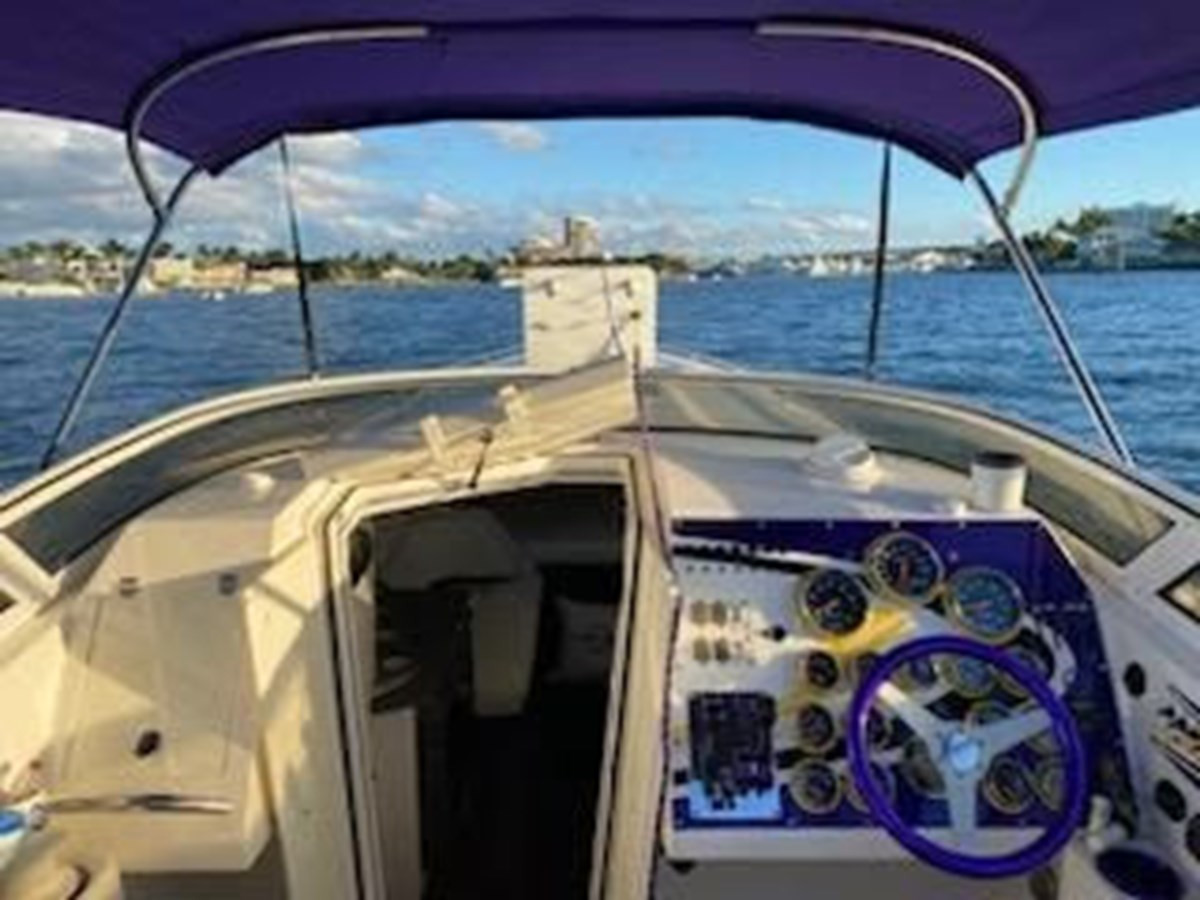 https://arconyachts.ams3.digitaloceanspaces.com/174003/conversions/large_3816010-optimize.jpg