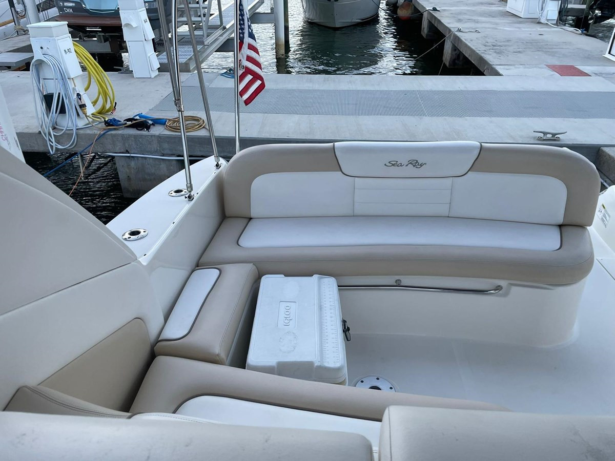 https://arconyachts.ams3.digitaloceanspaces.com/174083/conversions/large_4055611-optimize.jpg