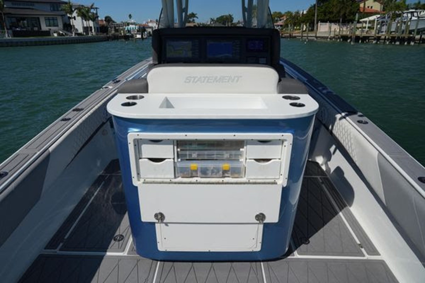 https://arconyachts.ams3.digitaloceanspaces.com/174101/conversions/large_3983772-optimize.jpg