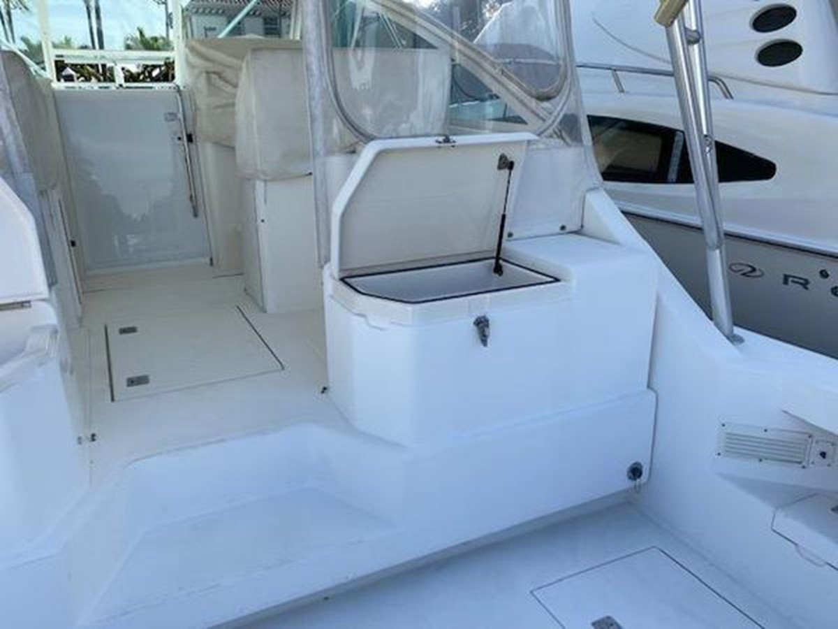 https://arconyachts.ams3.digitaloceanspaces.com/174122/conversions/large_4125053-optimize.jpg