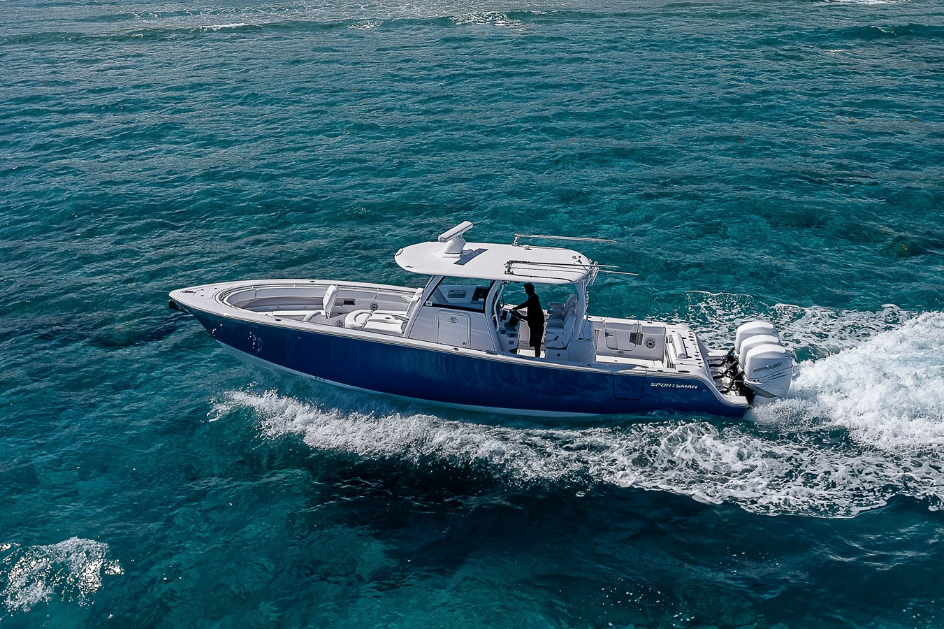https://arconyachts.ams3.digitaloceanspaces.com/174201/conversions/large_4157008-optimize.jpg