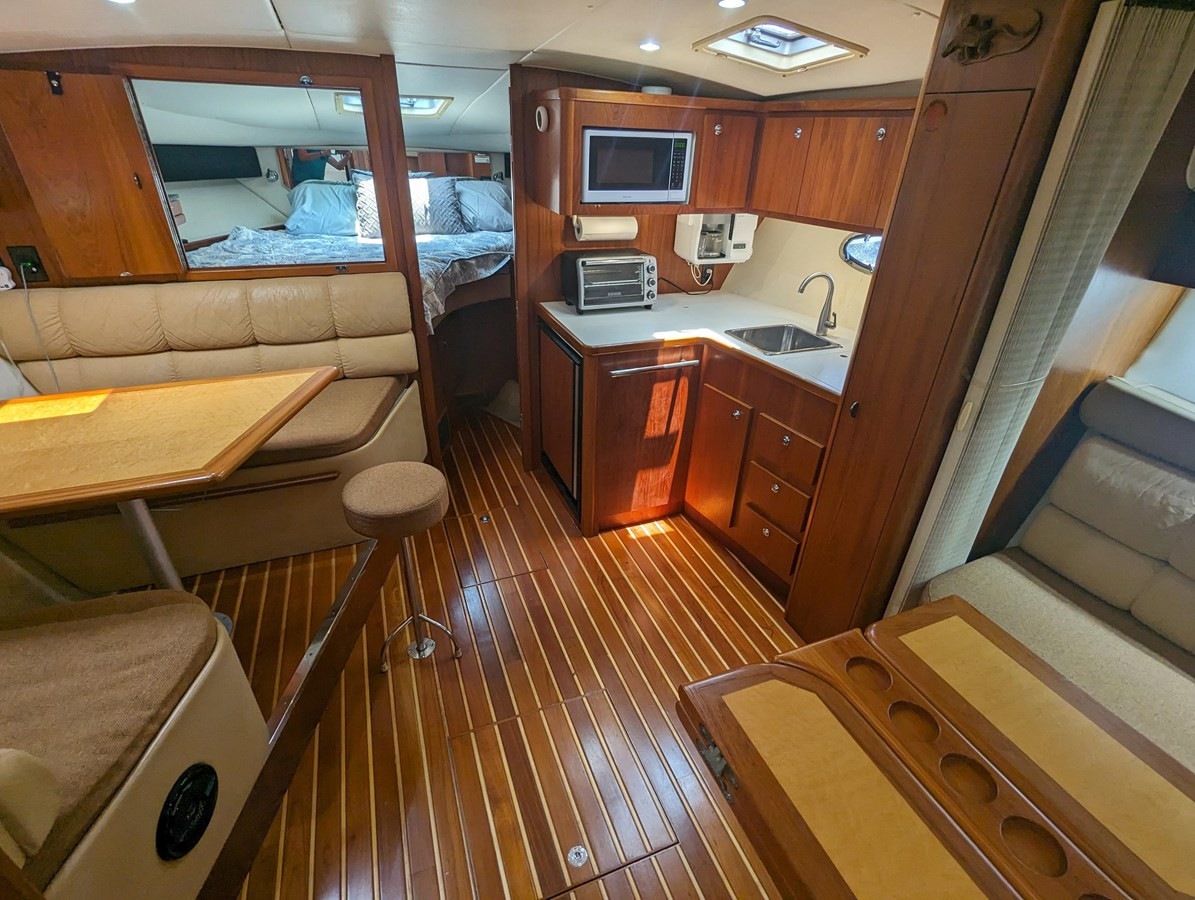 https://arconyachts.ams3.digitaloceanspaces.com/174269/conversions/large_4222172-optimize.jpg