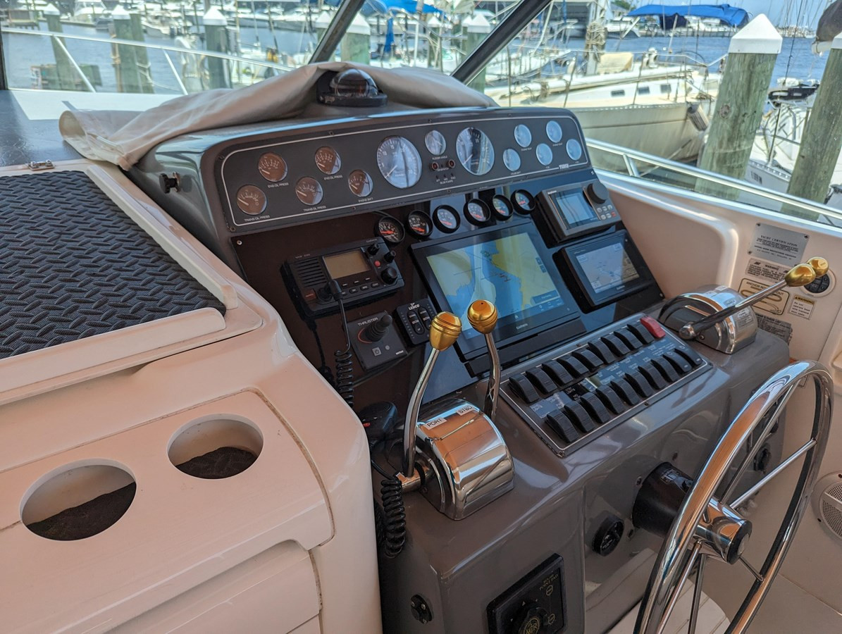 https://arconyachts.ams3.digitaloceanspaces.com/174290/conversions/large_4222179-optimize.jpg