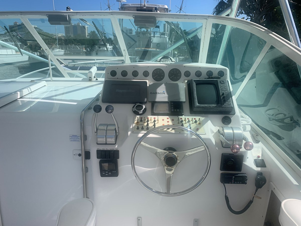 https://arconyachts.ams3.digitaloceanspaces.com/174412/conversions/large_4252121-optimize.jpg