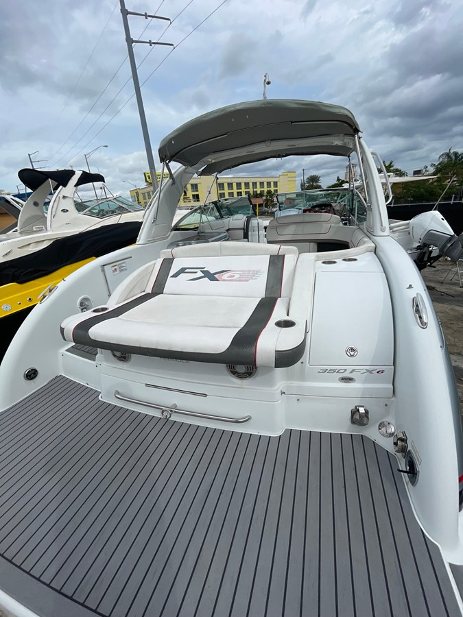 https://arconyachts.ams3.digitaloceanspaces.com/174444/conversions/large_4254490-optimize.jpg