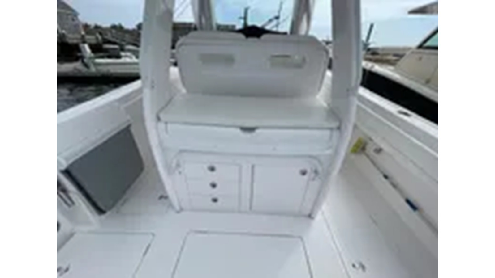 https://arconyachts.ams3.digitaloceanspaces.com/174545/conversions/large_4329596-optimize.jpg