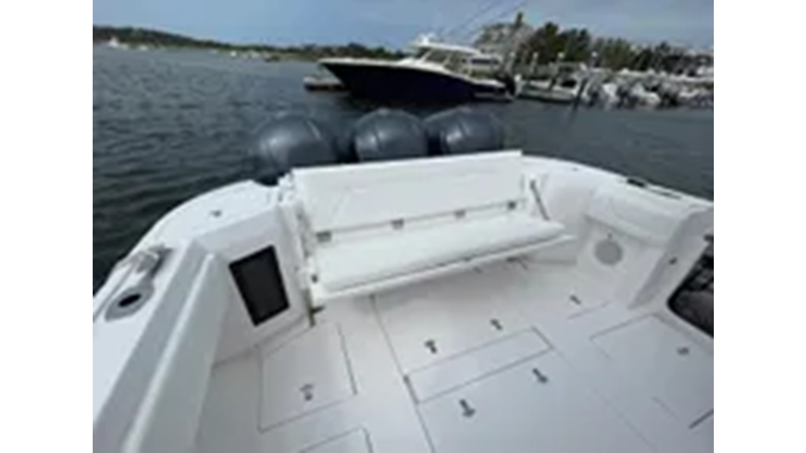 https://arconyachts.ams3.digitaloceanspaces.com/174561/conversions/large_4329601-optimize.jpg