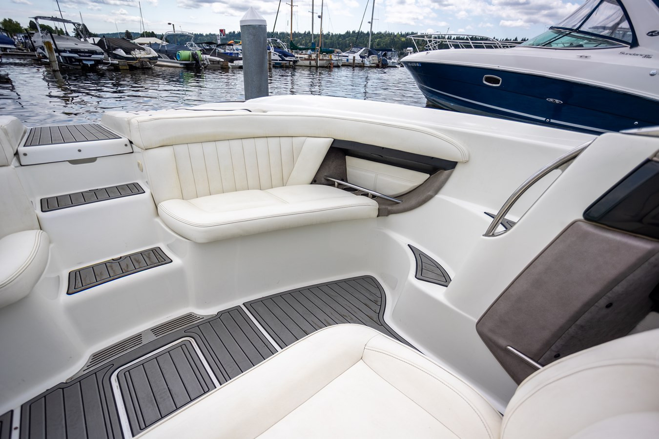 https://arconyachts.ams3.digitaloceanspaces.com/174583/conversions/large_4699473-optimize.jpg