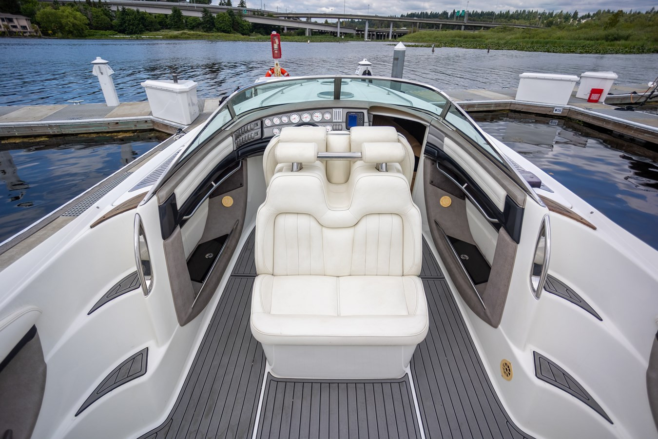 https://arconyachts.ams3.digitaloceanspaces.com/174586/conversions/large_4699474-optimize.jpg