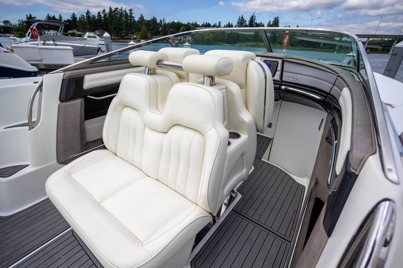 https://arconyachts.ams3.digitaloceanspaces.com/174591/conversions/large_4699476-optimize.jpg