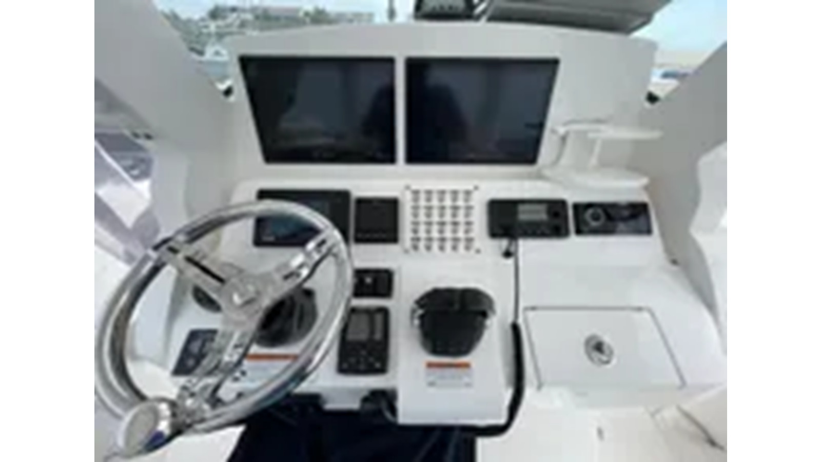 https://arconyachts.ams3.digitaloceanspaces.com/174595/conversions/large_4329613-optimize.jpg
