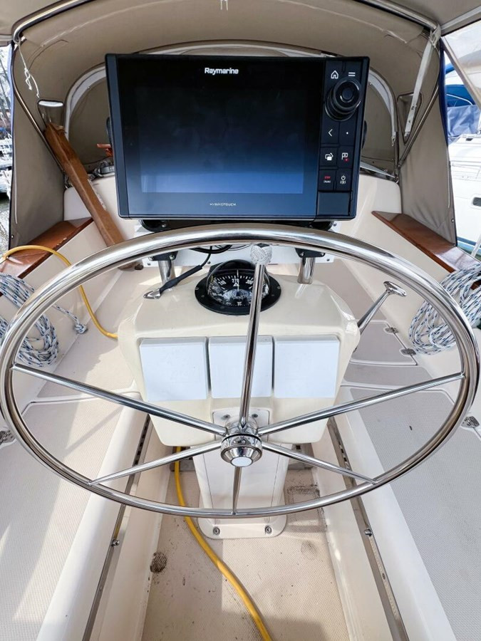 https://arconyachts.ams3.digitaloceanspaces.com/174775/conversions/large_4626851-optimize.jpg