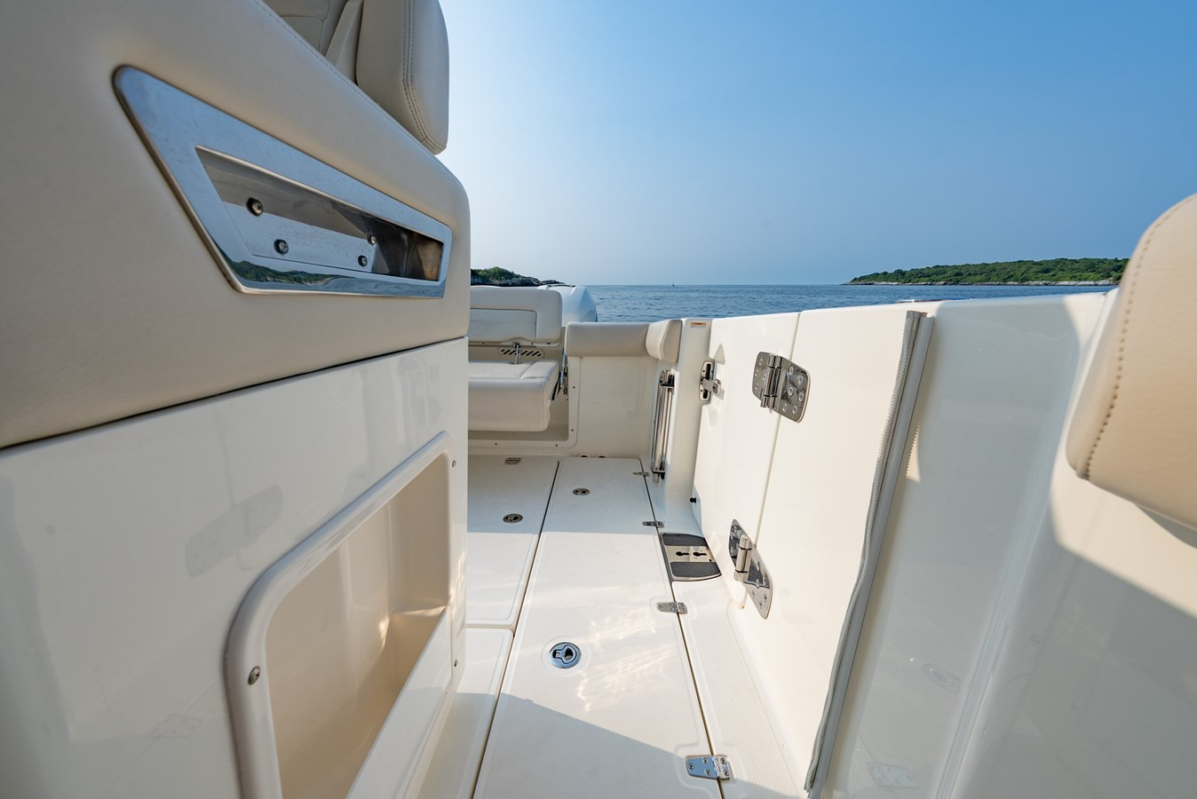 https://arconyachts.ams3.digitaloceanspaces.com/174837/conversions/large_4737153-optimize.jpg