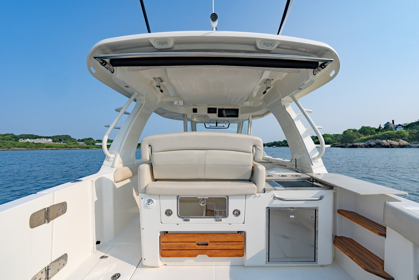 https://arconyachts.ams3.digitaloceanspaces.com/174844/conversions/large_4737156-optimize.jpg